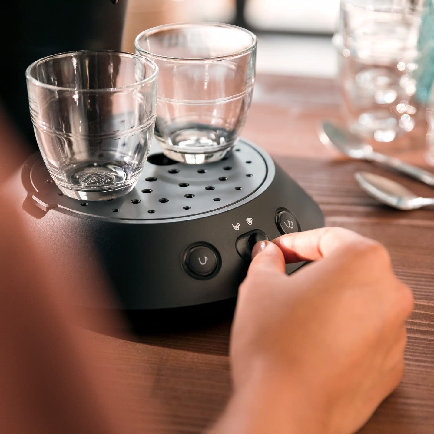 Machine à café à dosettes Norivo CSA210/22 – Intensité réglable, Noir